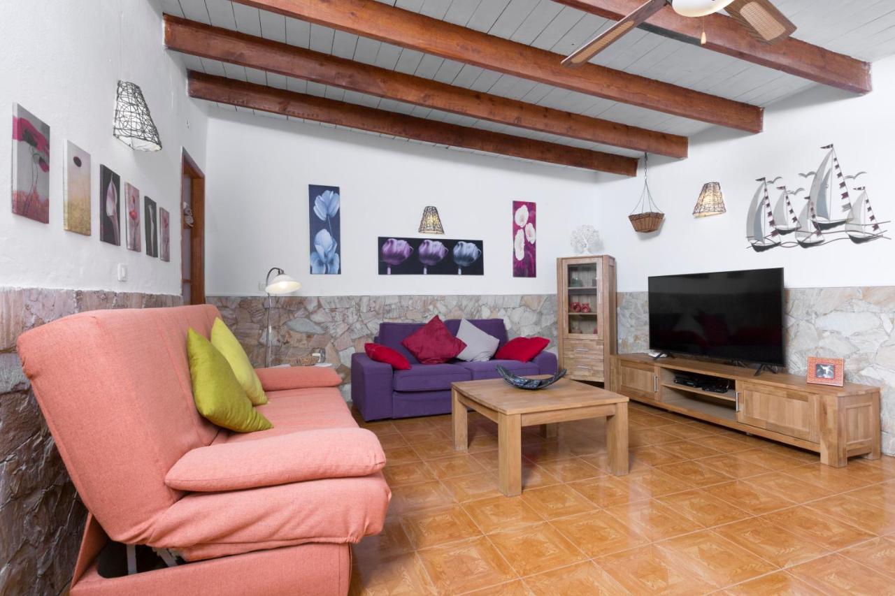 Home2Book Quiet Villa With Private Pool Triquivijate Luaran gambar