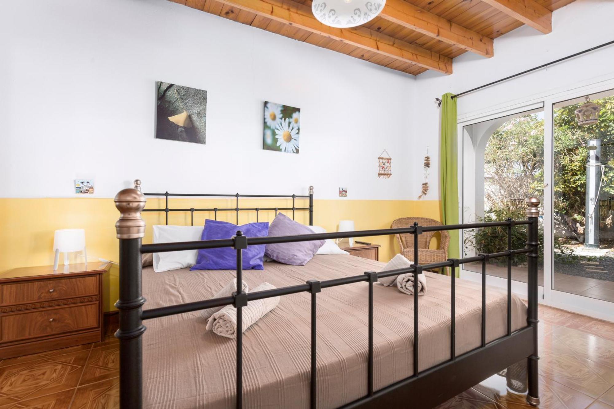 Home2Book Quiet Villa With Private Pool Triquivijate Luaran gambar