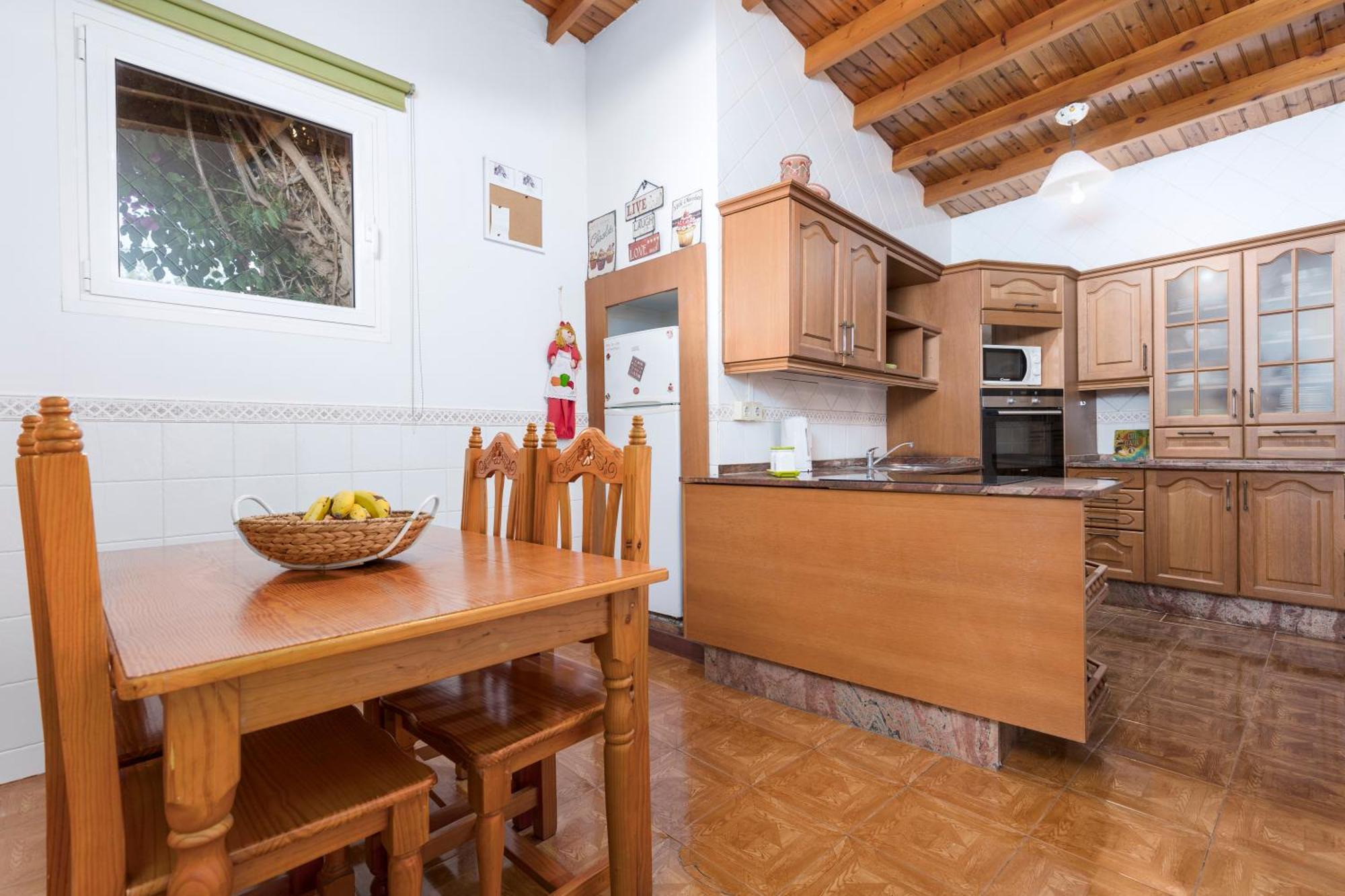 Home2Book Quiet Villa With Private Pool Triquivijate Luaran gambar